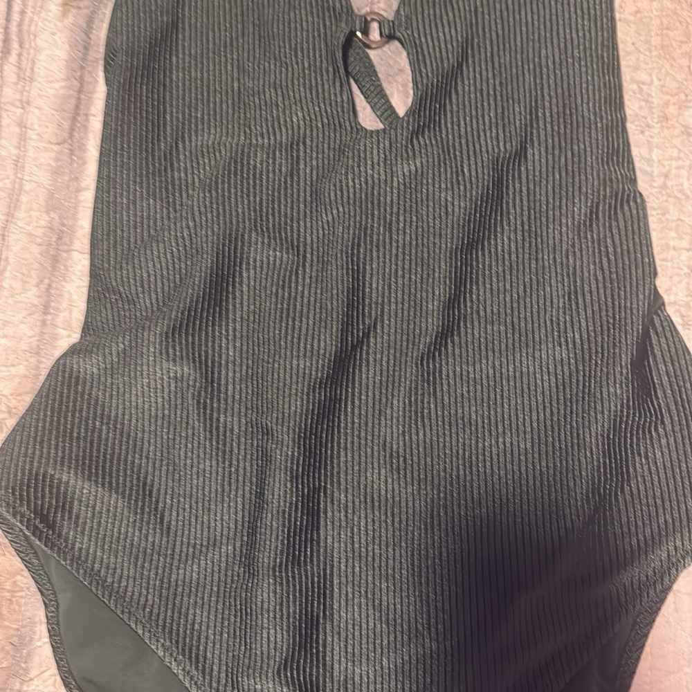 Medium green aerie nwt swimsuit